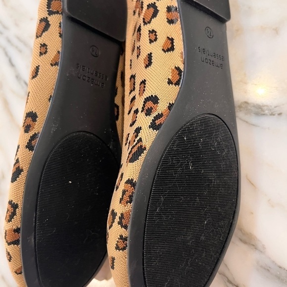 AMAZON Essentials Women's Knit Ballet Flat Leopard Print - Picture 7 of 8